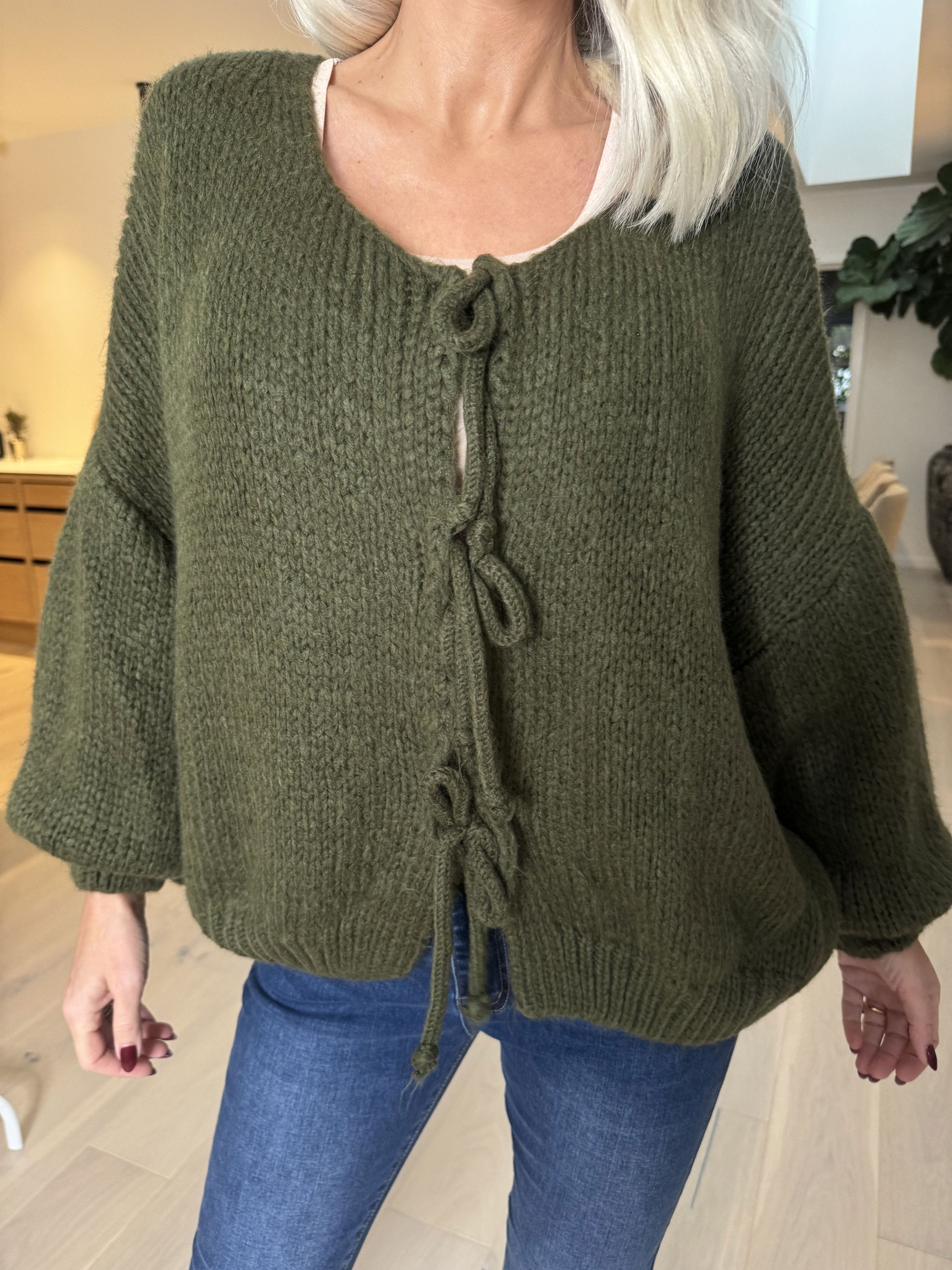 Kimberly - Sød tyk strikcardigan med sløjfer